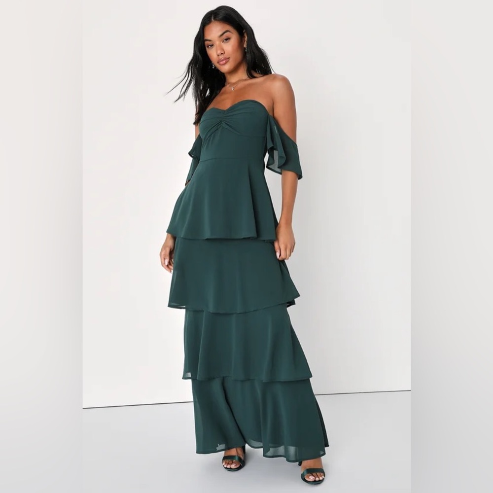 Dark green Lulus bridesmaid dress. Worn once.